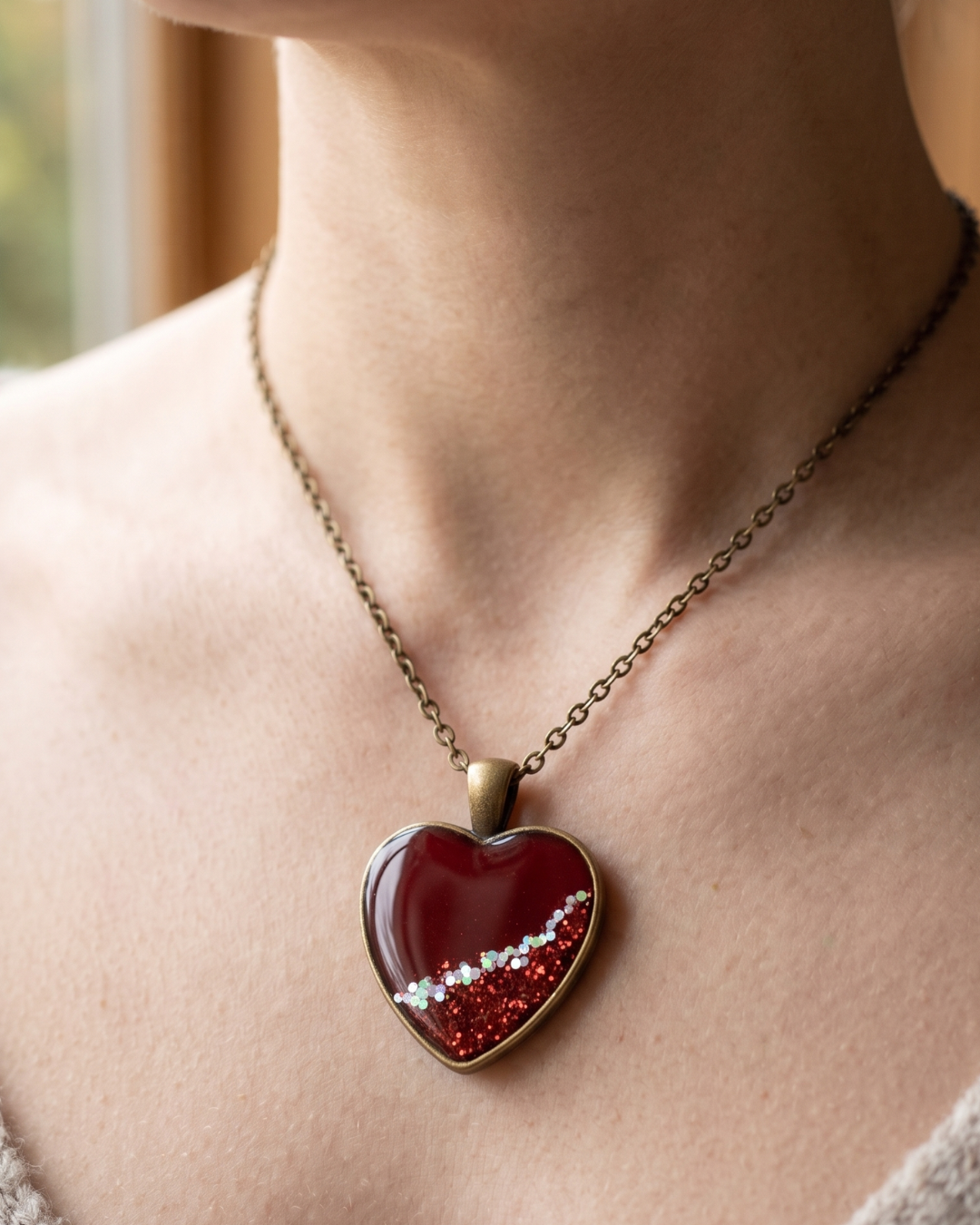 5 Ways to Use Handcrafted Resin Jewelry to Elevate Your Everyday Wardrobe